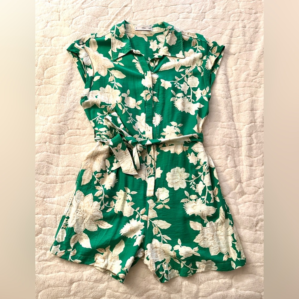 Mango Green Floral-print jumpsuit with tie and side pockets size L 🔥 - Picture 2 of 9